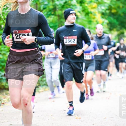 12.10.2025 - Bramfelder Halbmarathon 2025 Dr. Thomas Lammeyer http://msf.ph/oto/9343554 12.10.2025 09:58:47 Laufen 34, 2604, 2662, 679 meine-sportfotos.de