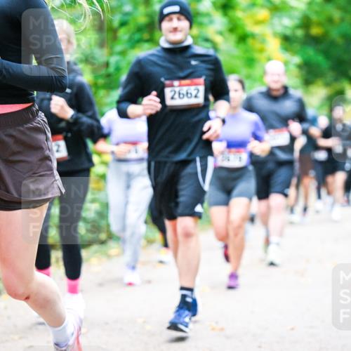 12.10.2025 - Bramfelder Halbmarathon 2025 Dr. Thomas Lammeyer http://msf.ph/oto/9343556 12.10.2025 09:58:47 Laufen 3, 2662 meine-sportfotos.de