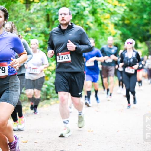 12.10.2025 - Bramfelder Halbmarathon 2025 Dr. Thomas Lammeyer http://msf.ph/oto/9343564 12.10.2025 09:58:49 Laufen 2679, 2973, 1 meine-sportfotos.de