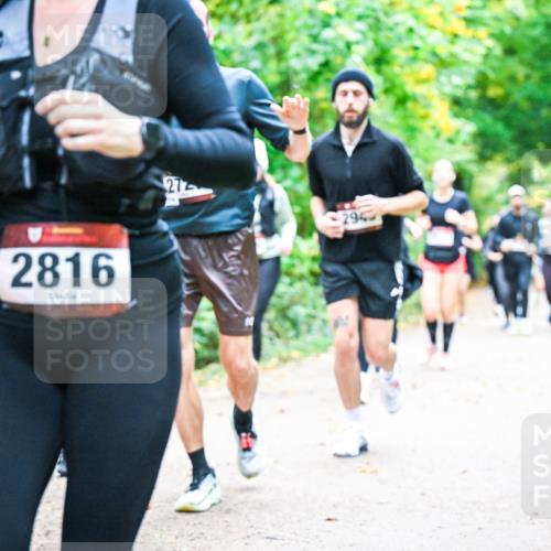 12.10.2025 - Bramfelder Halbmarathon 2025 Dr. Thomas Lammeyer http://msf.ph/oto/9343581 12.10.2025 09:58:52 Laufen 937, 2816, 272, 295 meine-sportfotos.de