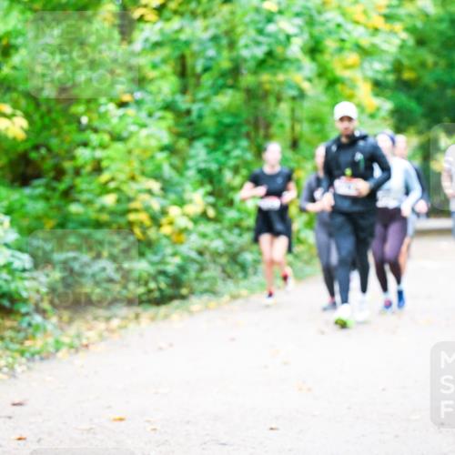12.10.2025 - Bramfelder Halbmarathon 2025 Dr. Thomas Lammeyer http://msf.ph/oto/9343604 12.10.2025 09:58:56 Laufen  meine-sportfotos.de