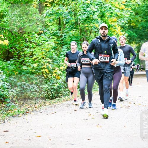 12.10.2025 - Bramfelder Halbmarathon 2025 Dr. Thomas Lammeyer http://msf.ph/oto/9343610 12.10.2025 09:58:57 Laufen 2825, 2859, 2767, 2688, 20 meine-sportfotos.de