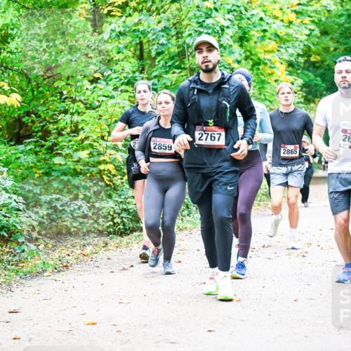 12.10.2025 - Bramfelder Halbmarathon 2025 Dr. Thomas Lammeyer http://msf.ph/oto/9343613 12.10.2025 09:58:58 Laufen 2767, 2859, 2865, 2688 meine-sportfotos.de