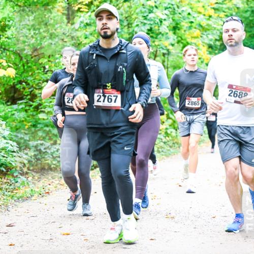 12.10.2025 - Bramfelder Halbmarathon 2025 Dr. Thomas Lammeyer http://msf.ph/oto/9343618 12.10.2025 09:58:59 Laufen 28, 2767, 2865, 2689 meine-sportfotos.de