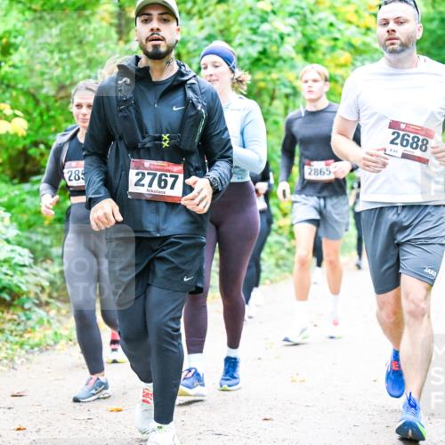 12.10.2025 - Bramfelder Halbmarathon 2025 Dr. Thomas Lammeyer http://msf.ph/oto/9343620 12.10.2025 09:58:59 Laufen 285, 2767, 2865, 2688, 61 meine-sportfotos.de