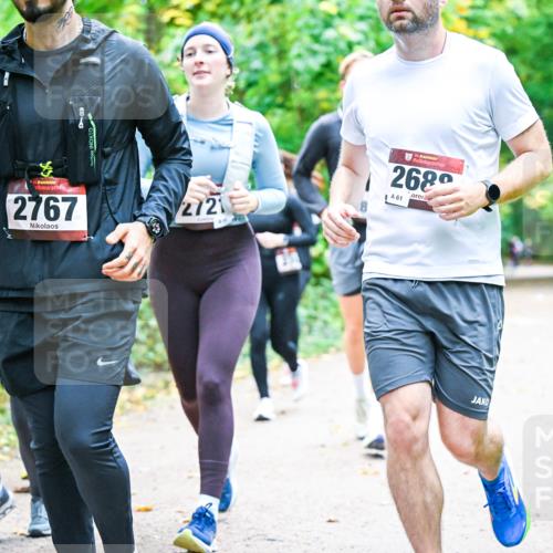 12.10.2025 - Bramfelder Halbmarathon 2025 Dr. Thomas Lammeyer http://msf.ph/oto/9343622 12.10.2025 09:58:59 Laufen 2767, 2721, 34, 268, 61 meine-sportfotos.de