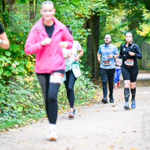 12.10.2025 - Bramfelder Halbmarathon 2025 Dr. Thomas Lammeyer http://msf.ph/oto/9343700 12.10.2025 09:59:30 Laufen 2820, 200, 2638, 2943 meine-sportfotos.de