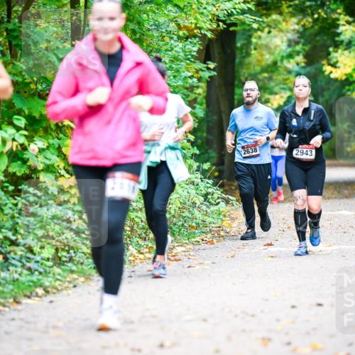 12.10.2025 - Bramfelder Halbmarathon 2025 Dr. Thomas Lammeyer http://msf.ph/oto/9343701 12.10.2025 09:59:30 Laufen 2620, 2638, 2943 meine-sportfotos.de