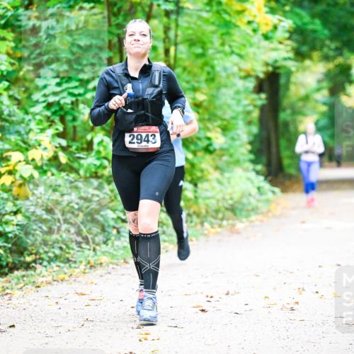 12.10.2025 - Bramfelder Halbmarathon 2025 Dr. Thomas Lammeyer http://msf.ph/oto/9343726 12.10.2025 09:59:35 Laufen 2943 meine-sportfotos.de