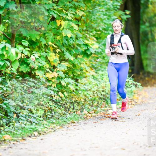 12.10.2025 - Bramfelder Halbmarathon 2025 Dr. Thomas Lammeyer http://msf.ph/oto/9343731 12.10.2025 09:59:40 Laufen 28 meine-sportfotos.de