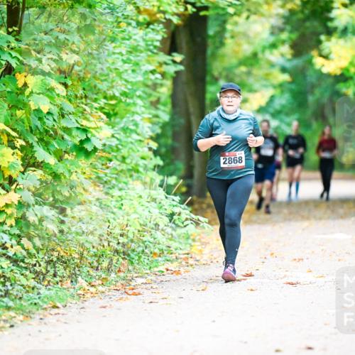 12.10.2025 - Bramfelder Halbmarathon 2025 Dr. Thomas Lammeyer http://msf.ph/oto/9343754 12.10.2025 10:00:11 Laufen 2868 meine-sportfotos.de