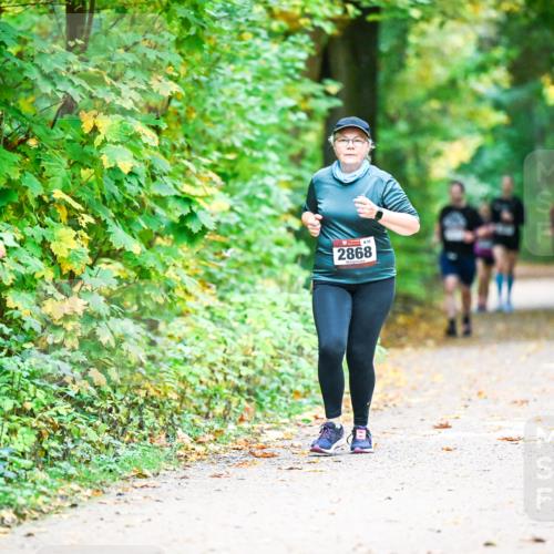 12.10.2025 - Bramfelder Halbmarathon 2025 Dr. Thomas Lammeyer http://msf.ph/oto/9343761 12.10.2025 10:00:12 Laufen 32, 2868 meine-sportfotos.de