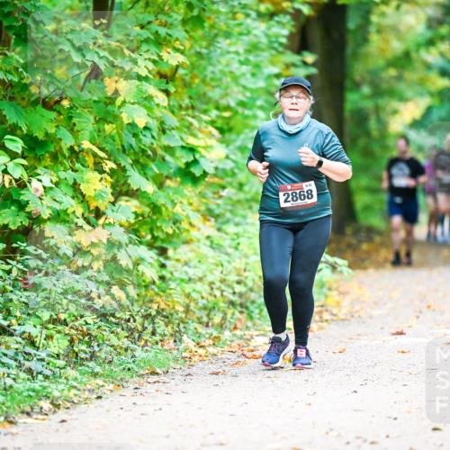 12.10.2025 - Bramfelder Halbmarathon 2025 Dr. Thomas Lammeyer http://msf.ph/oto/9343766 12.10.2025 10:00:12 Laufen 2868 meine-sportfotos.de