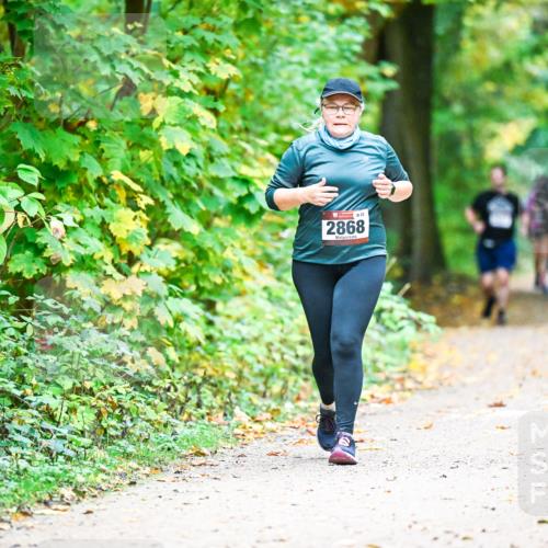12.10.2025 - Bramfelder Halbmarathon 2025 Dr. Thomas Lammeyer http://msf.ph/oto/9343770 12.10.2025 10:00:13 Laufen 832, 2868 meine-sportfotos.de