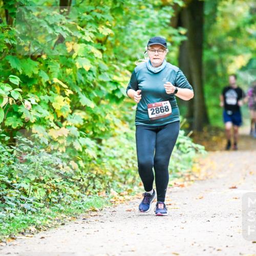 12.10.2025 - Bramfelder Halbmarathon 2025 Dr. Thomas Lammeyer http://msf.ph/oto/9343771 12.10.2025 10:00:13 Laufen 32, 2868 meine-sportfotos.de