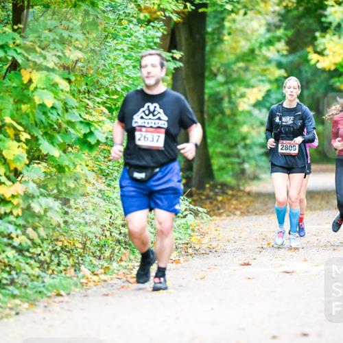 12.10.2025 - Bramfelder Halbmarathon 2025 Dr. Thomas Lammeyer http://msf.ph/oto/9343790 12.10.2025 10:00:25 Laufen 2637, 2809, 2750 meine-sportfotos.de