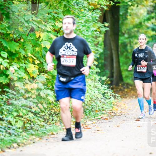 12.10.2025 - Bramfelder Halbmarathon 2025 Dr. Thomas Lammeyer http://msf.ph/oto/9343798 12.10.2025 10:00:26 Laufen 2637, 2712, 275, 2809 meine-sportfotos.de