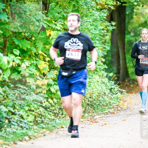 12.10.2025 - Bramfelder Halbmarathon 2025 Dr. Thomas Lammeyer http://msf.ph/oto/9343800 12.10.2025 10:00:26 Laufen 2637, 2809, 2712 meine-sportfotos.de