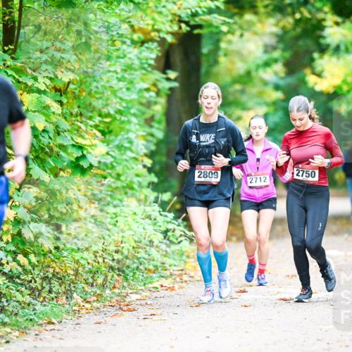 12.10.2025 - Bramfelder Halbmarathon 2025 Dr. Thomas Lammeyer http://msf.ph/oto/9343803 12.10.2025 10:00:28 Laufen 2637, 2809, 2750, 2712 meine-sportfotos.de