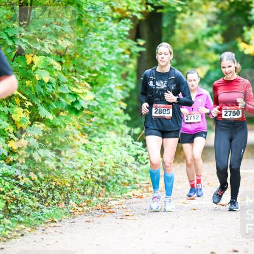 12.10.2025 - Bramfelder Halbmarathon 2025 Dr. Thomas Lammeyer http://msf.ph/oto/9343806 12.10.2025 10:00:28 Laufen 2637, 2809, 2750, 2712 meine-sportfotos.de