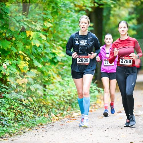 12.10.2025 - Bramfelder Halbmarathon 2025 Dr. Thomas Lammeyer http://msf.ph/oto/9343815 12.10.2025 10:00:29 Laufen 2809, 27, 2750 meine-sportfotos.de