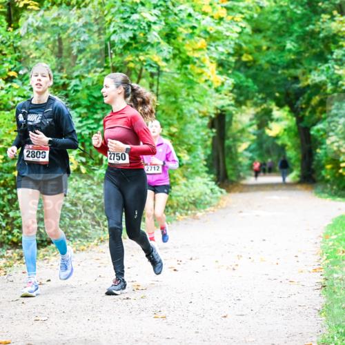 12.10.2025 - Bramfelder Halbmarathon 2025 Dr. Thomas Lammeyer http://msf.ph/oto/9343832 12.10.2025 10:00:33 Laufen 2809, 2750, 2712 meine-sportfotos.de