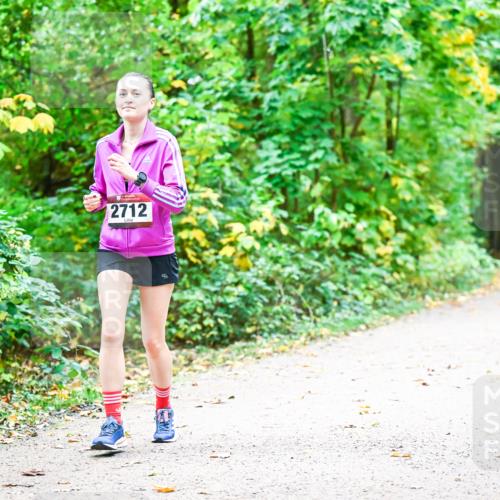 12.10.2025 - Bramfelder Halbmarathon 2025 Dr. Thomas Lammeyer http://msf.ph/oto/9343843 12.10.2025 10:00:36 Laufen 2712 meine-sportfotos.de