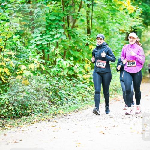 12.10.2025 - Bramfelder Halbmarathon 2025 Dr. Thomas Lammeyer http://msf.ph/oto/9343911 12.10.2025 10:01:21 Laufen 2849, 2728 meine-sportfotos.de