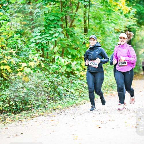 12.10.2025 - Bramfelder Halbmarathon 2025 Dr. Thomas Lammeyer http://msf.ph/oto/9343912 12.10.2025 10:01:21 Laufen 2849, 2728 meine-sportfotos.de