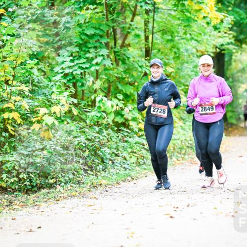 12.10.2025 - Bramfelder Halbmarathon 2025 Dr. Thomas Lammeyer http://msf.ph/oto/9343913 12.10.2025 10:01:21 Laufen 2728, 2849 meine-sportfotos.de