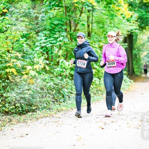 12.10.2025 - Bramfelder Halbmarathon 2025 Dr. Thomas Lammeyer http://msf.ph/oto/9343917 12.10.2025 10:01:21 Laufen 2728, 2849 meine-sportfotos.de