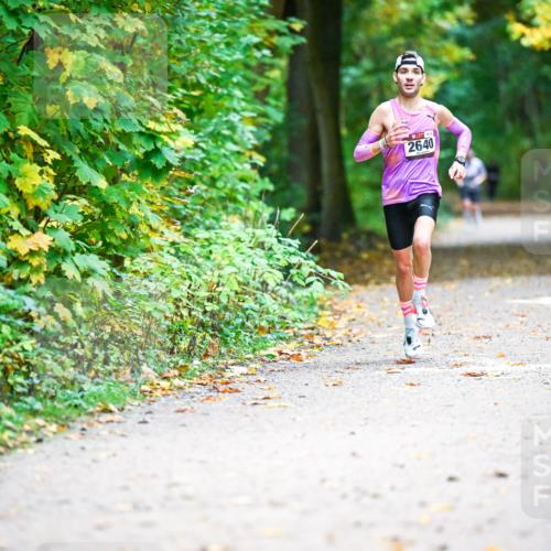 12.10.2025 - Bramfelder Halbmarathon 2025 Dr. Thomas Lammeyer http://msf.ph/oto/9343980 12.10.2025 10:01:54 Laufen 2640 meine-sportfotos.de