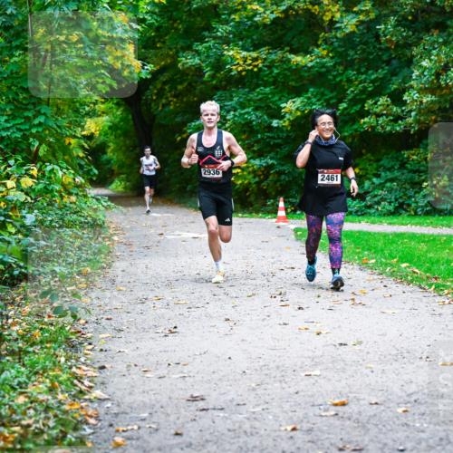 12.10.2025 - Bramfelder Halbmarathon 2025 Dr. Thomas Lammeyer http://msf.ph/oto/9344054 12.10.2025 10:03:08 Laufen 2936, 2461 meine-sportfotos.de