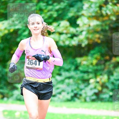 12.10.2025 - Bramfelder Halbmarathon 2025 Dr. Thomas Lammeyer http://msf.ph/oto/9344181 12.10.2025 10:05:44 Laufen 2641 meine-sportfotos.de