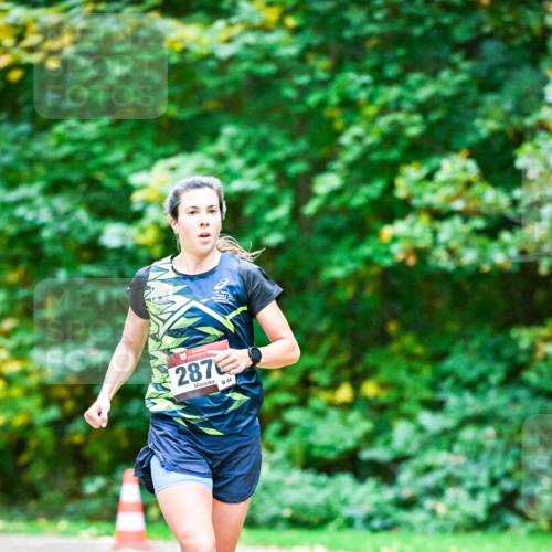 12.10.2025 - Bramfelder Halbmarathon 2025 Dr. Thomas Lammeyer http://msf.ph/oto/9344206 12.10.2025 10:06:32 Laufen 287, 44 meine-sportfotos.de