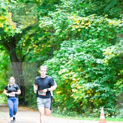 12.10.2025 - Bramfelder Halbmarathon 2025 Dr. Thomas Lammeyer http://msf.ph/oto/9344217 12.10.2025 10:07:13 Laufen 2971, 2583 meine-sportfotos.de