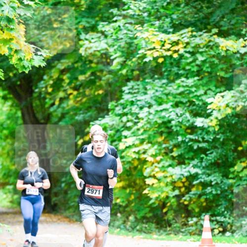 12.10.2025 - Bramfelder Halbmarathon 2025 Dr. Thomas Lammeyer http://msf.ph/oto/9344221 12.10.2025 10:07:14 Laufen 2971, 2583 meine-sportfotos.de