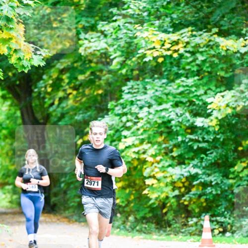 12.10.2025 - Bramfelder Halbmarathon 2025 Dr. Thomas Lammeyer http://msf.ph/oto/9344222 12.10.2025 10:07:14 Laufen 2971, 583 meine-sportfotos.de