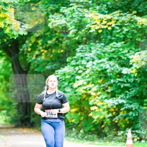 12.10.2025 - Bramfelder Halbmarathon 2025 Dr. Thomas Lammeyer http://msf.ph/oto/9344246 12.10.2025 10:07:20 Laufen 258 meine-sportfotos.de