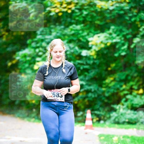 12.10.2025 - Bramfelder Halbmarathon 2025 Dr. Thomas Lammeyer http://msf.ph/oto/9344269 12.10.2025 10:07:23 Laufen 583, 648 meine-sportfotos.de