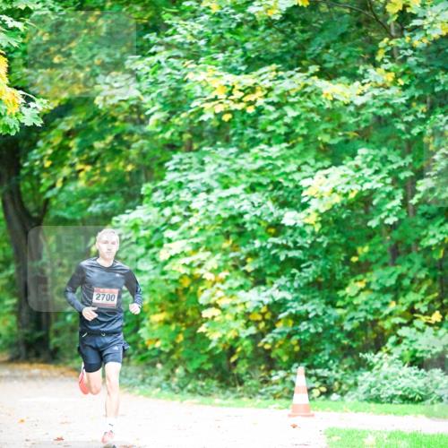 12.10.2025 - Bramfelder Halbmarathon 2025 Dr. Thomas Lammeyer http://msf.ph/oto/9344280 12.10.2025 10:08:08 Laufen 2700 meine-sportfotos.de