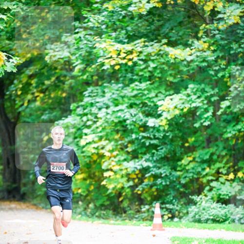 12.10.2025 - Bramfelder Halbmarathon 2025 Dr. Thomas Lammeyer http://msf.ph/oto/9344283 12.10.2025 10:08:09 Laufen 2700 meine-sportfotos.de