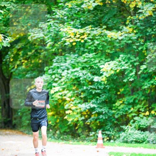 12.10.2025 - Bramfelder Halbmarathon 2025 Dr. Thomas Lammeyer http://msf.ph/oto/9344284 12.10.2025 10:08:09 Laufen 700 meine-sportfotos.de