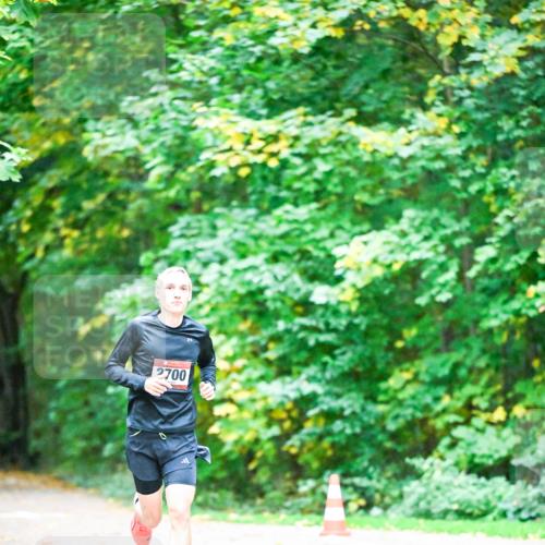 12.10.2025 - Bramfelder Halbmarathon 2025 Dr. Thomas Lammeyer http://msf.ph/oto/9344290 12.10.2025 10:08:09 Laufen 2700 meine-sportfotos.de