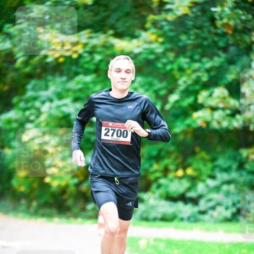 12.10.2025 - Bramfelder Halbmarathon 2025 Dr. Thomas Lammeyer http://msf.ph/oto/9344302 12.10.2025 10:08:11 Laufen 2700, 5 meine-sportfotos.de