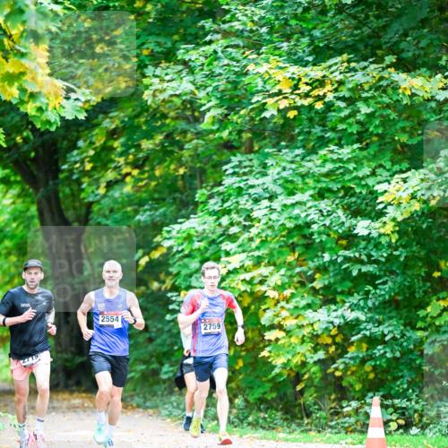 12.10.2025 - Bramfelder Halbmarathon 2025 Dr. Thomas Lammeyer http://msf.ph/oto/9344311 12.10.2025 10:08:24 Laufen 2554, 2759 meine-sportfotos.de