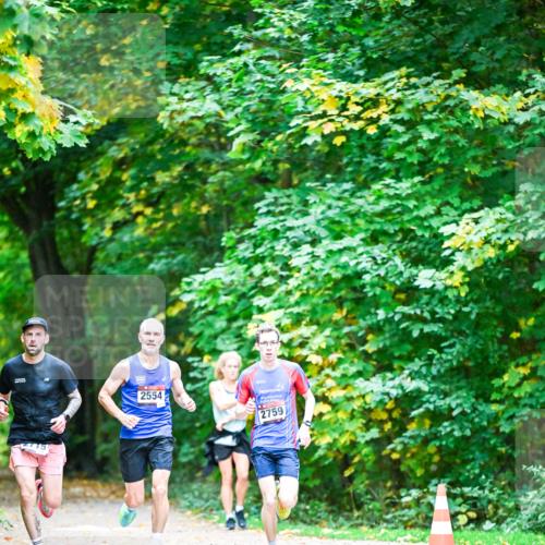 12.10.2025 - Bramfelder Halbmarathon 2025 Dr. Thomas Lammeyer http://msf.ph/oto/9344315 12.10.2025 10:08:25 Laufen 2554, 2759 meine-sportfotos.de