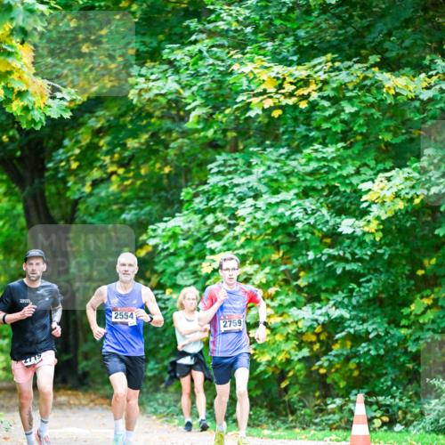 12.10.2025 - Bramfelder Halbmarathon 2025 Dr. Thomas Lammeyer http://msf.ph/oto/9344316 12.10.2025 10:08:25 Laufen 27, 2554, 2759 meine-sportfotos.de