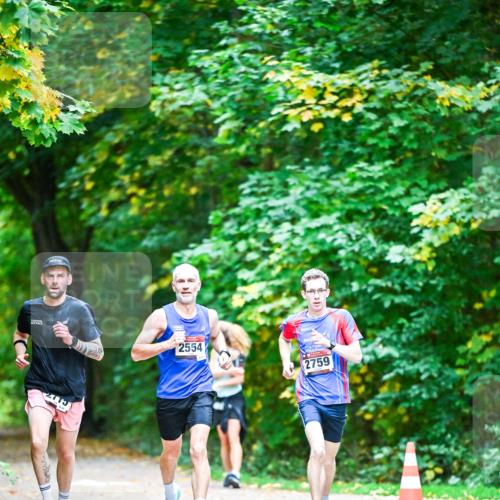 12.10.2025 - Bramfelder Halbmarathon 2025 Dr. Thomas Lammeyer http://msf.ph/oto/9344324 12.10.2025 10:08:26 Laufen 2554, 2759 meine-sportfotos.de