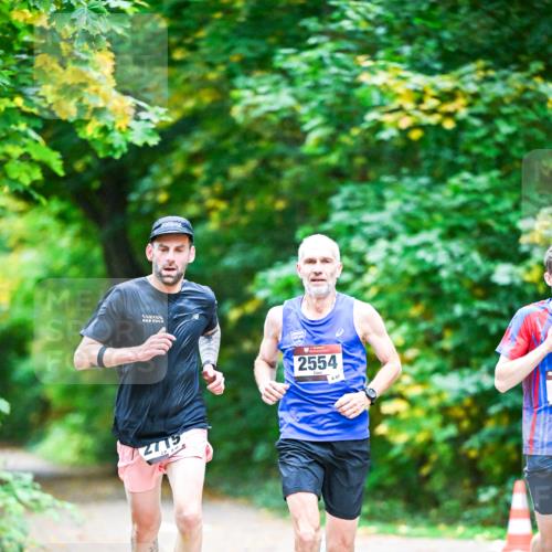 12.10.2025 - Bramfelder Halbmarathon 2025 Dr. Thomas Lammeyer http://msf.ph/oto/9344336 12.10.2025 10:08:28 Laufen 2715, 2554, 97 meine-sportfotos.de